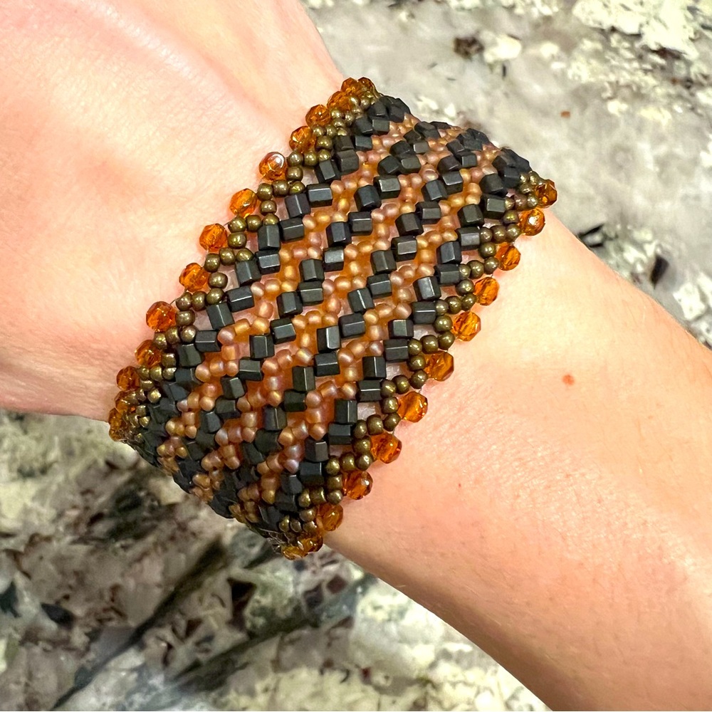 Woven beaded bracelet